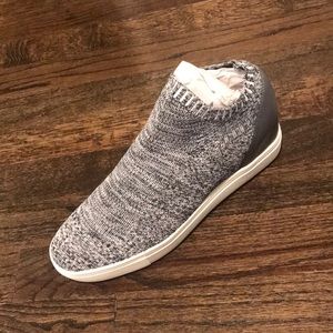 Steve Madden Sly Flyknit Sneaker, Size 8.5 M NIB